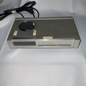 Magnavox D-3090 2 Band Clock Radio Silver | Tested & Works